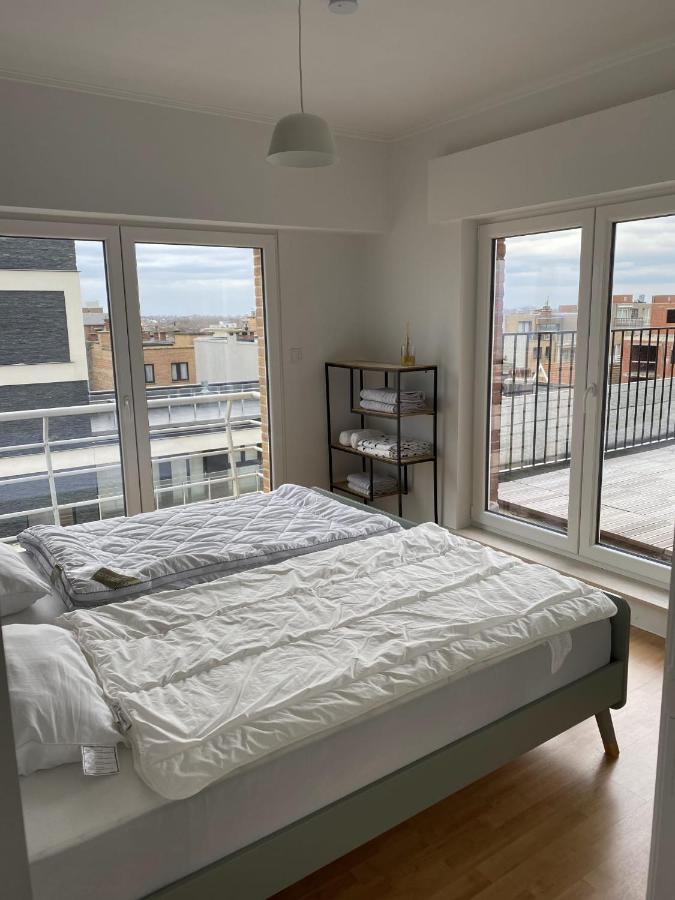 Appartment With Frontal Sea View With 3 Bedrooms Koksijde Bagian luar foto